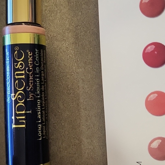 Senegence lipsense, bravo in color, new in pkg - Picture 1 of 3